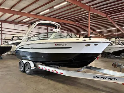 2025 Sea Ray 250SDX Surf