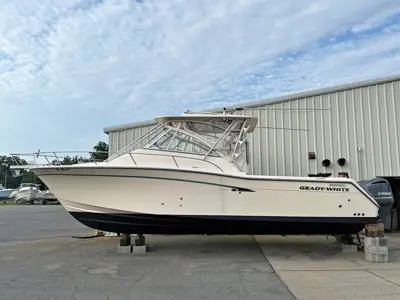 2013 Grady-White 330 Express