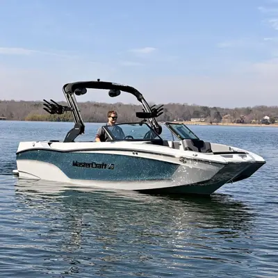 2026 Mastercraft XT 22