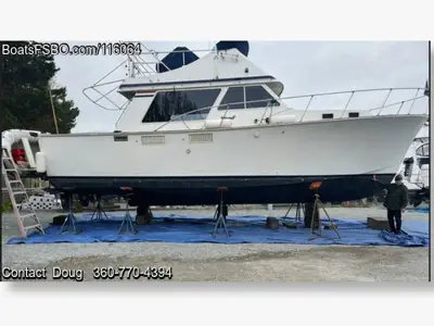 1976 Tollycraft Convertible — 37ft