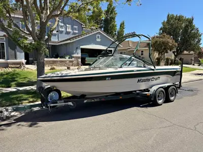 1999 Mastercraft Prostar 205