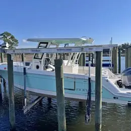 2019 Robalo R 272