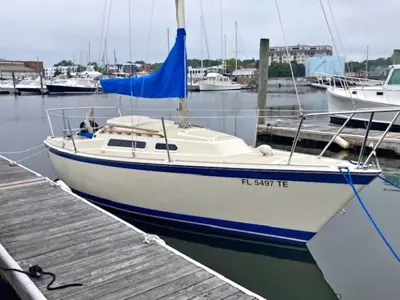 1982 O'Day 23' center board cruiser
