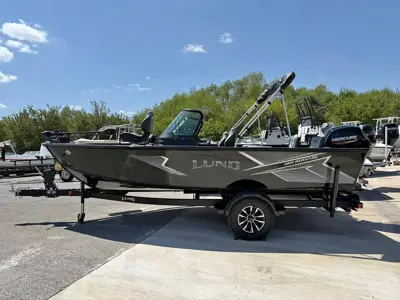 2027 Lund 1800 Adventure Sport 17ft Fish and Ski Boat