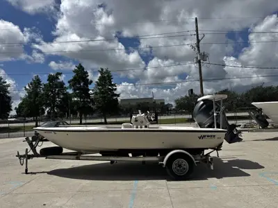 2007 Hewes 18 Red Fisher 2018 Yamaha 150 (16 HOURS)