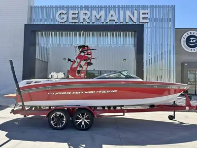 2012 Nautique 230