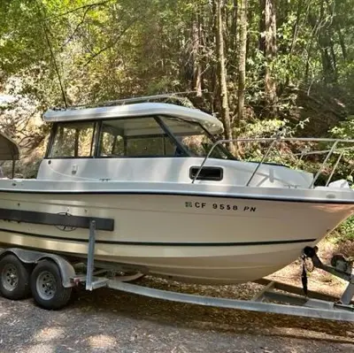 2001 Bayliner Trophy 2359