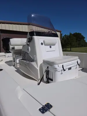2019 Triton 24LTS PRO BAY BOAT