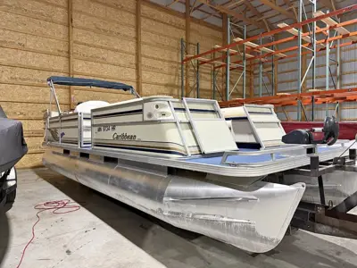 1991 CREST CARIBBEAN 240 W HONDA 4 STROKE