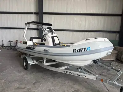 2025 Highfield Velox 420 | 90HP JET | SAVE $15K |