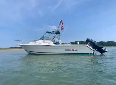 1996 Pursuit 2470 Walkaround – Repowered 2021 Suzuki 300 HP (147 Hours) w/ Continental Trailer
