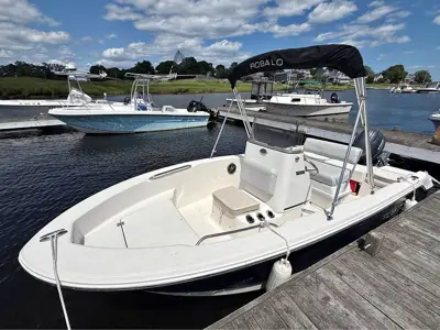2016 Robalo R160
