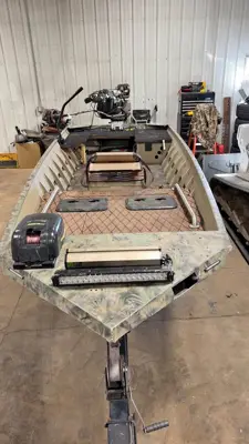 16/48 2001 grizzly tracker