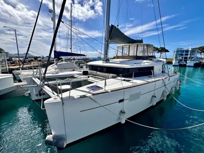 2016 Lagoon 450F Owners Version with 2 adjacent Kewalo Slips!