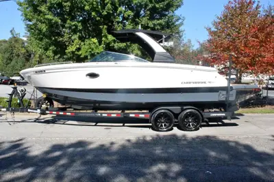2023 Chaparral 28 Surf
