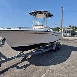 2000 Grady White 222 Fisherman