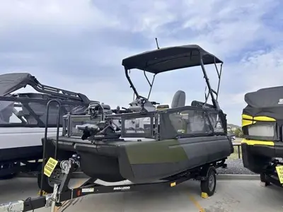 2026 Sea-Doo switch fish™ 18 - 230 hp painted