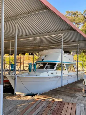 1977 Tollycraft 34’