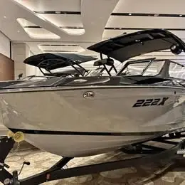2027 Yamaha Boats 222XD
