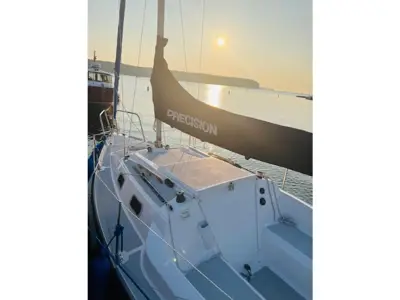 21' Precision P21