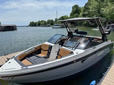 2023 Cobalt R6 Surf