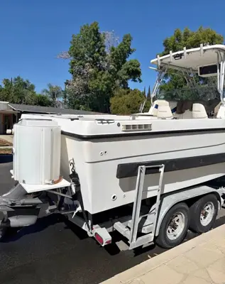 2000 SEASWIRL STRIPER 2600