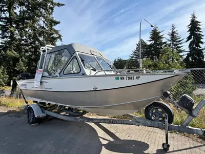 2005 Hewescraft 200 Sea Runner