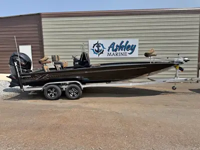 2027 Xpress Hyper-Lift Bay Series H24B-CUSTOM SEADECK INCOMMING!