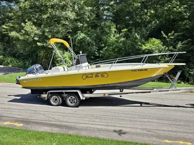 1989 DONZI 23 ZF Center Console Boat