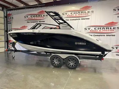 2027 Yamaha Marine 222SD