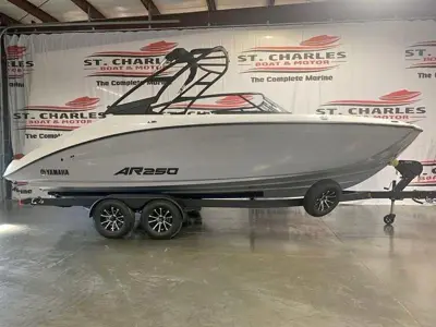 2027 Yamaha Marine AR250