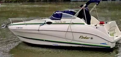 2002 Rinker Fiesta Vee 242