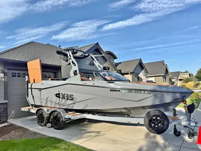 2026 AXIS T220