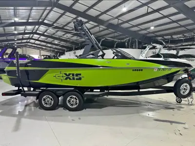 2017 Axis T22