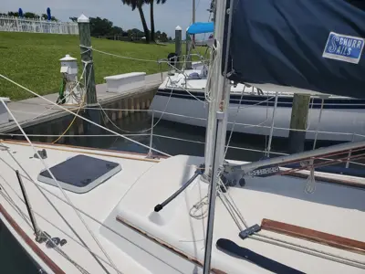 28.2' Alerion Express 28