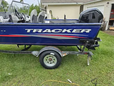 2018 Tracker v 16 Pro