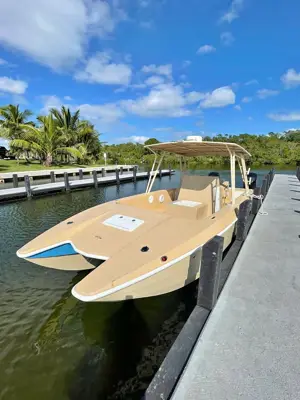 1982 International 29 Center Console (Wellcraft Heritage) bring offers