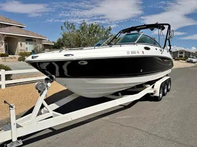 2007 Chaparral 256 SSi 8.1l volvo penta gxi 420 hp