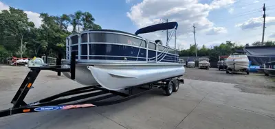 2021 Southbay 24' Tritoon