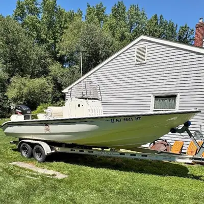 2000 Boston Whaler dauntless 22