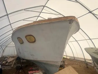 42 Hatteras boat hull