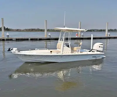 2022 Pathfinder 2200 trs
