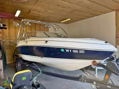 2004 Bryant wake boat