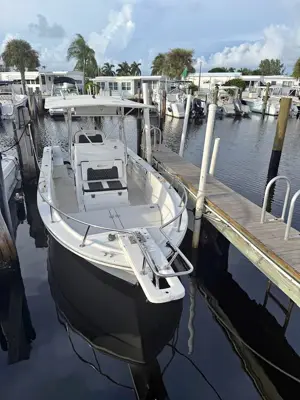 1996 Robalo Center 2120 Console Boat