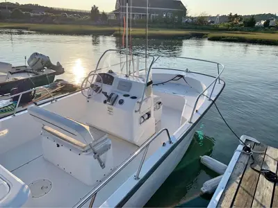 2007 Boston Whaler 190 montauk