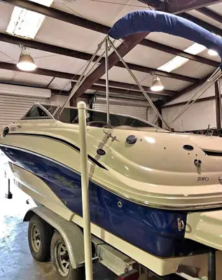 2003 24 Sea Ray Sundeck with 3 foot swim platform