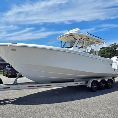 2018 Everglades 335 cc