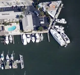 Boat Dock For Rent in Naples, Florida at Cove Inn