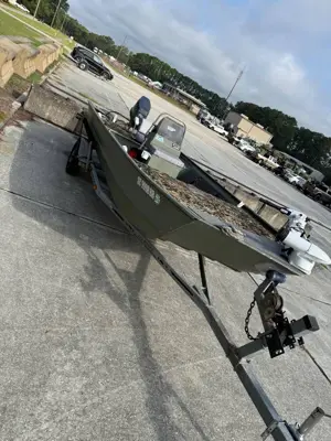 Aluminum boat 17’4” flat bottom boat