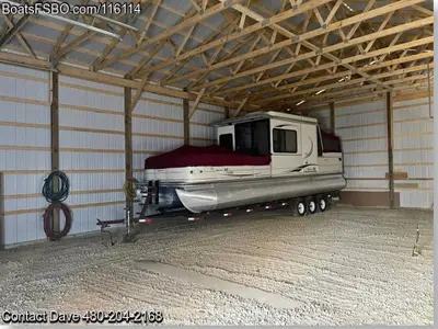 2006 Sun Tracker Regency 32 PartyHut — 32ft